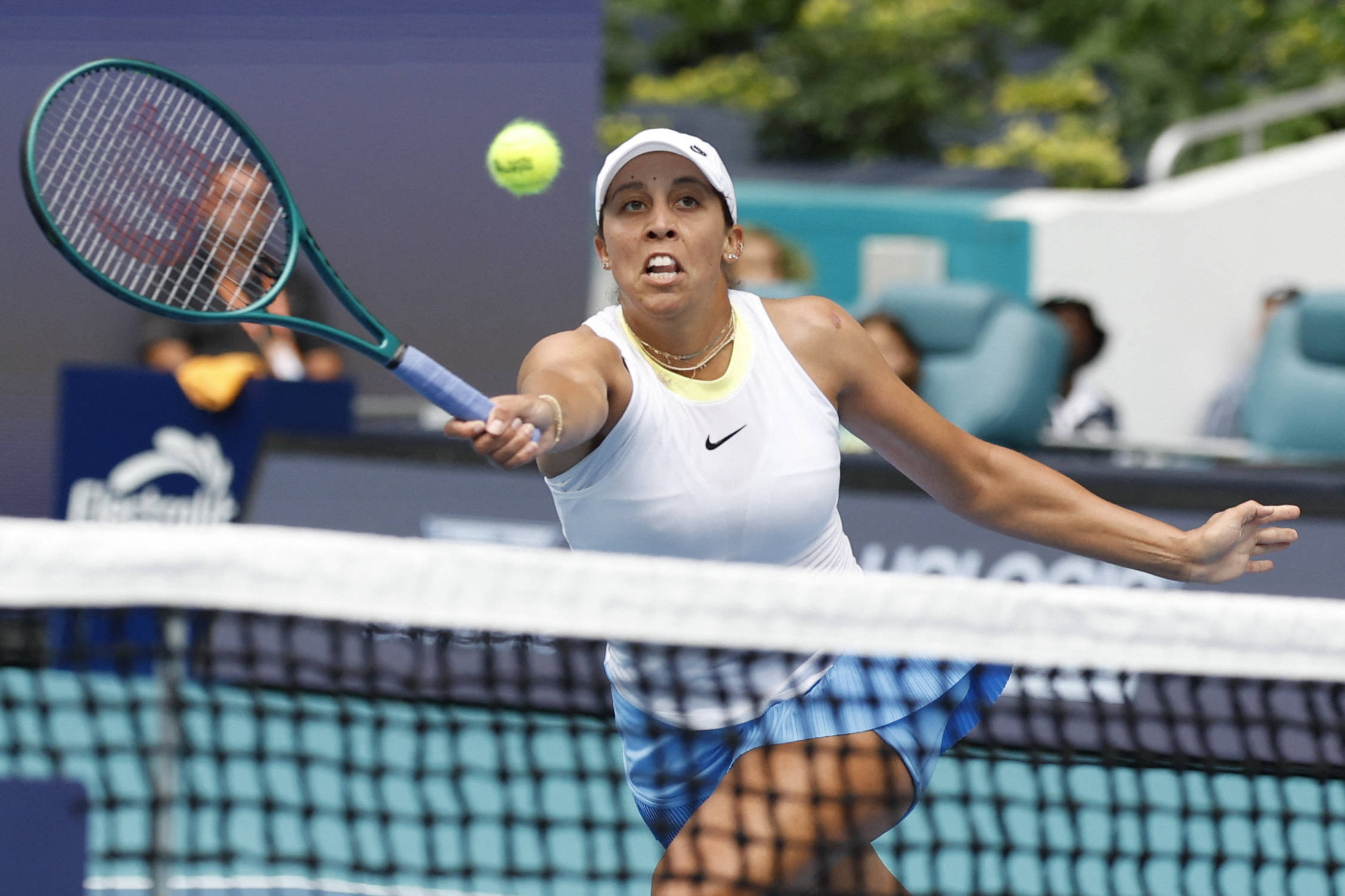 场为之一振 场为之一振