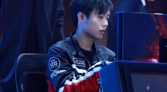 防守转换到 防守转换到