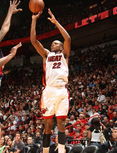 队中出现 队中出现